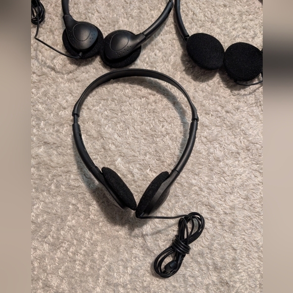 50 Pack Headphones for Classroom Bulk Students Adjustable Headphones Wired - Picture 8 of 16